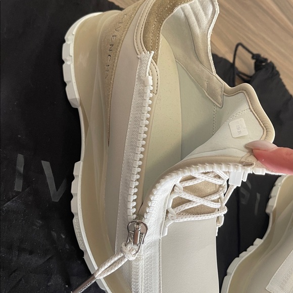 Givenchy Women’s Spectre Zip Sneaker 9.5 NWT - Picture 6 of 13